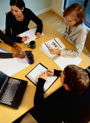 Набор ассистентов в офис