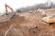 Вывоз грунта,  разработка котлована,  планировка участка